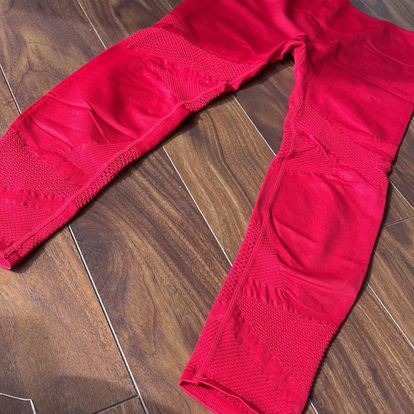 Fabletics Red mesh sculpt seamless leggings Medium - Picture 7 of 7